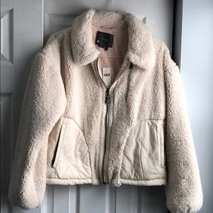 Women’s Sherpa Jacket